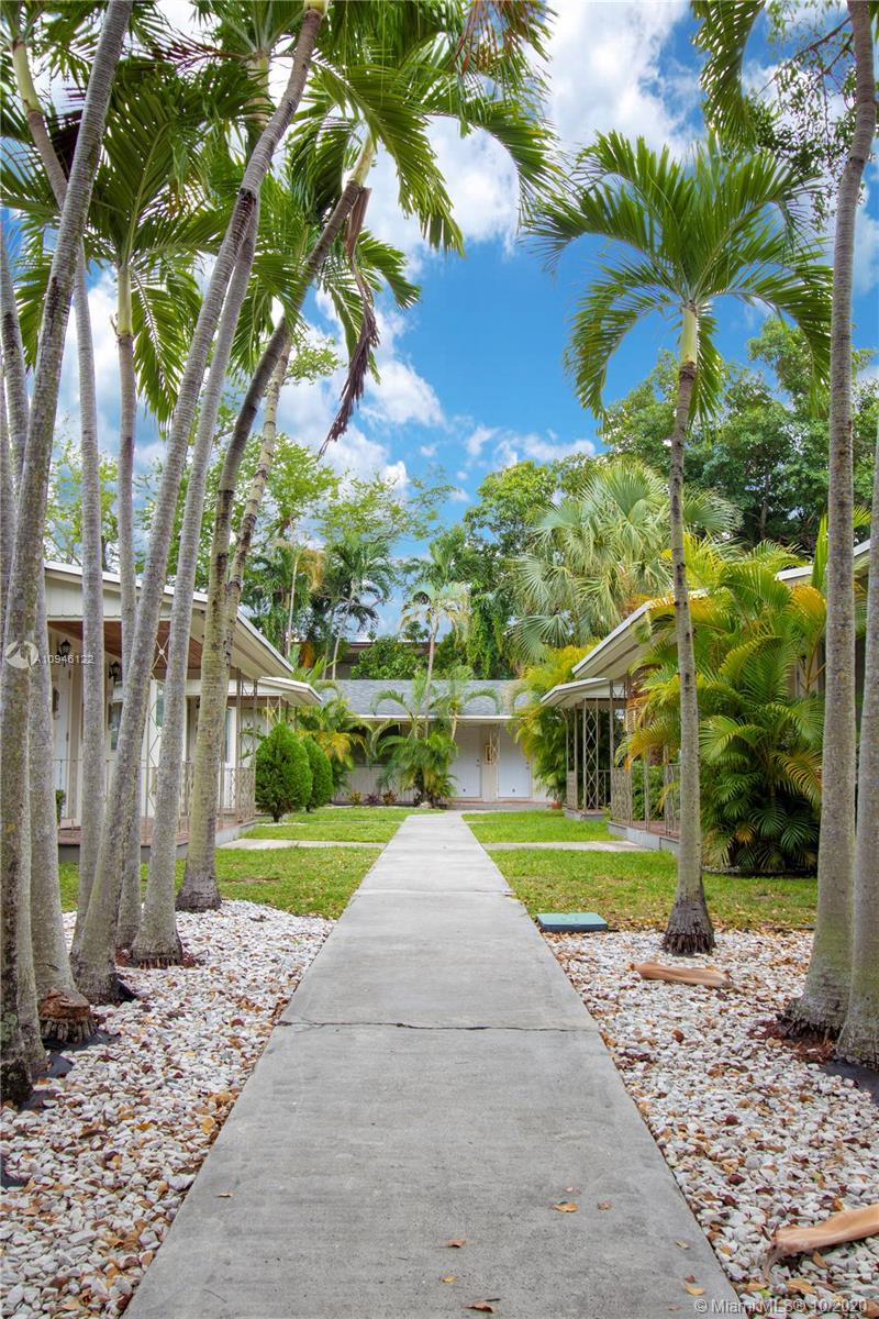 See details / 5292 sq. ft. $ 2020-10-21 0 Photo