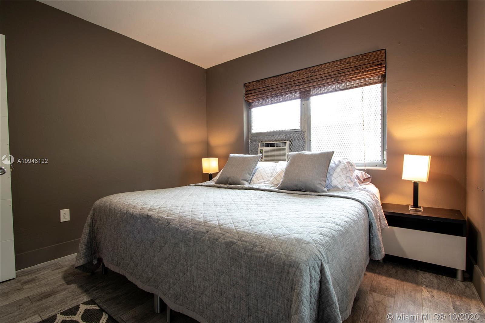 See details / 5292 sq. ft. $ 2020-10-21 0 Photo