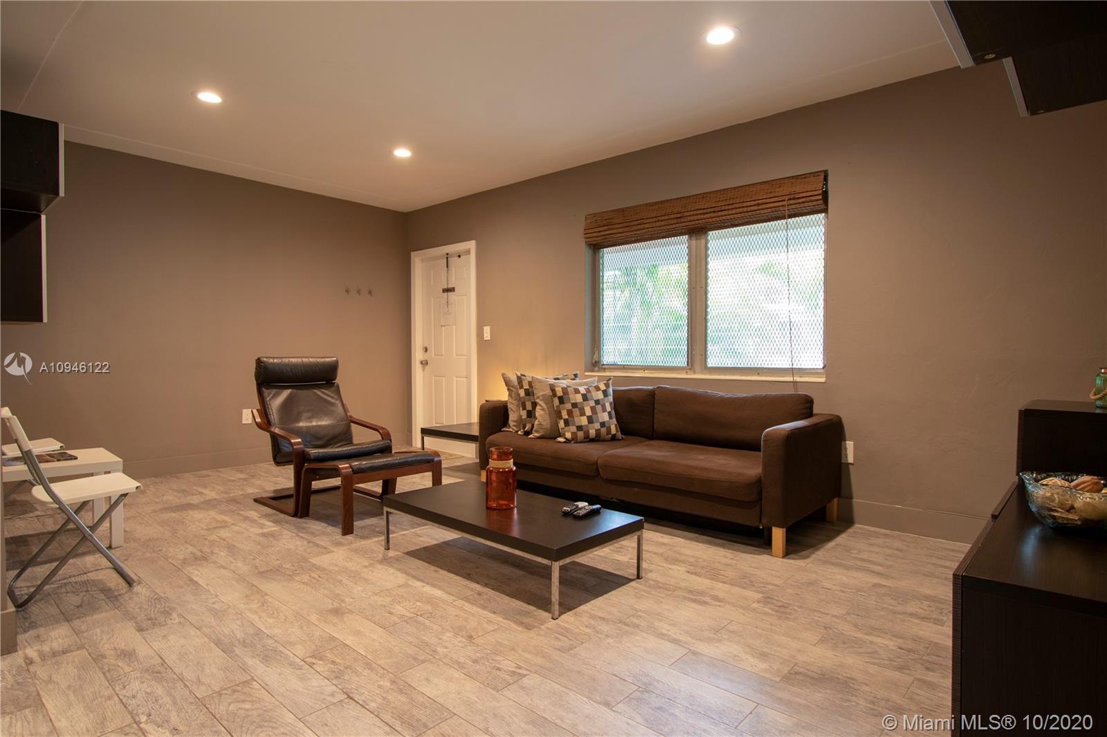 See details / 5292 sq. ft. $ 2020-10-21 0 Photo