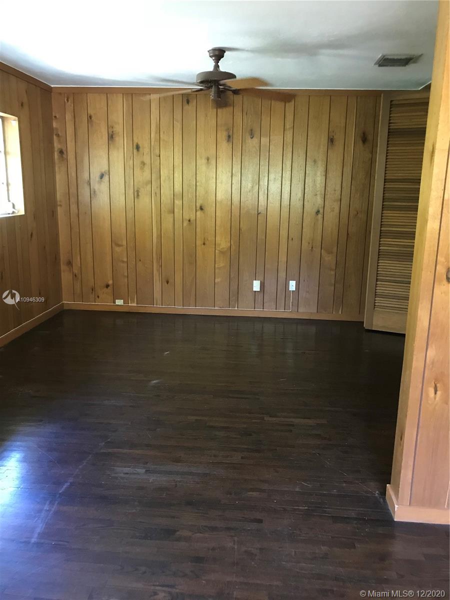 See details / 4298 sq. ft. $ 2020-10-21 0 Photo