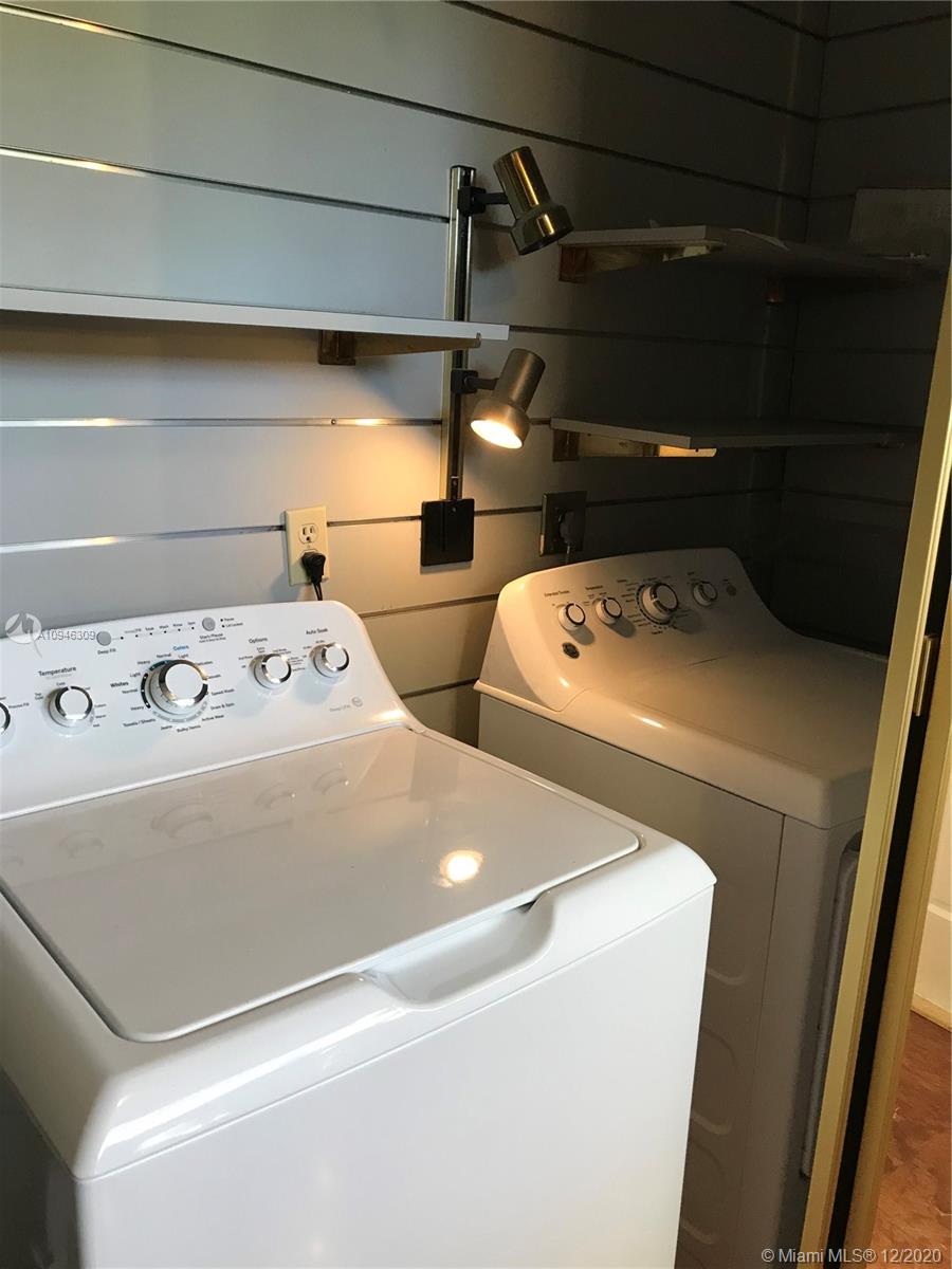 See details / 4298 sq. ft. $ 2020-10-21 0 Photo