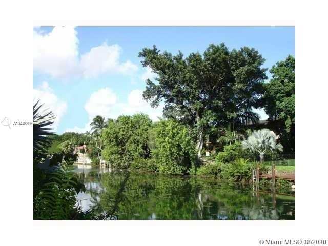 See details / 4298 sq. ft. $ 2020-10-21 0 Photo