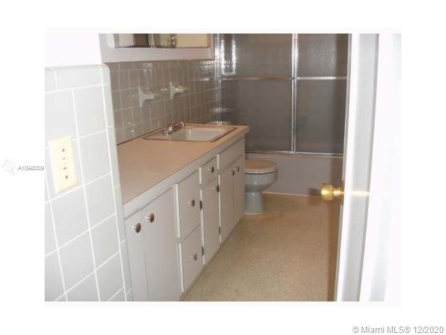 See details / 4298 sq. ft. $ 2020-10-21 0 Photo