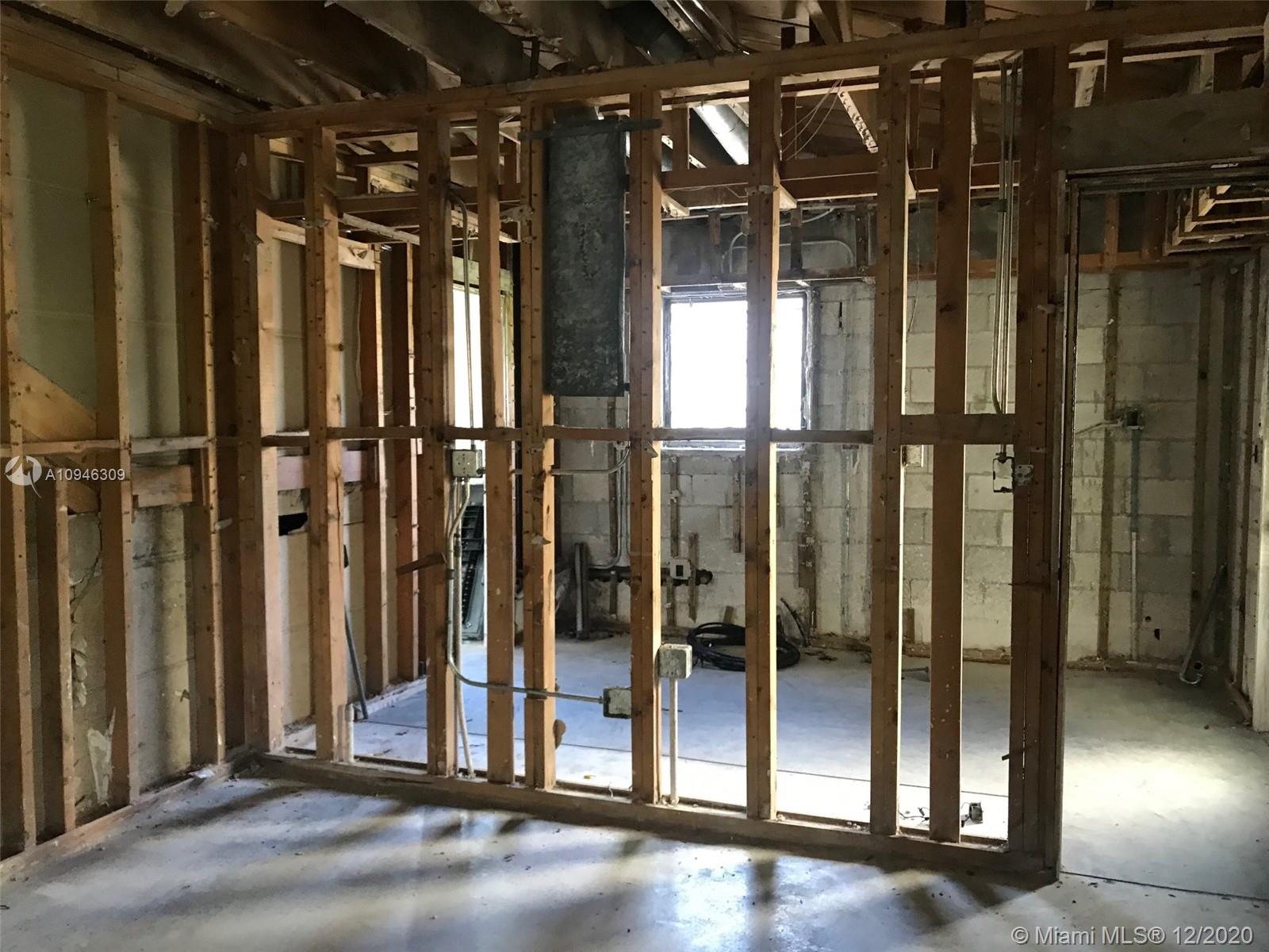 See details / 4298 sq. ft. $ 2020-10-21 0 Photo