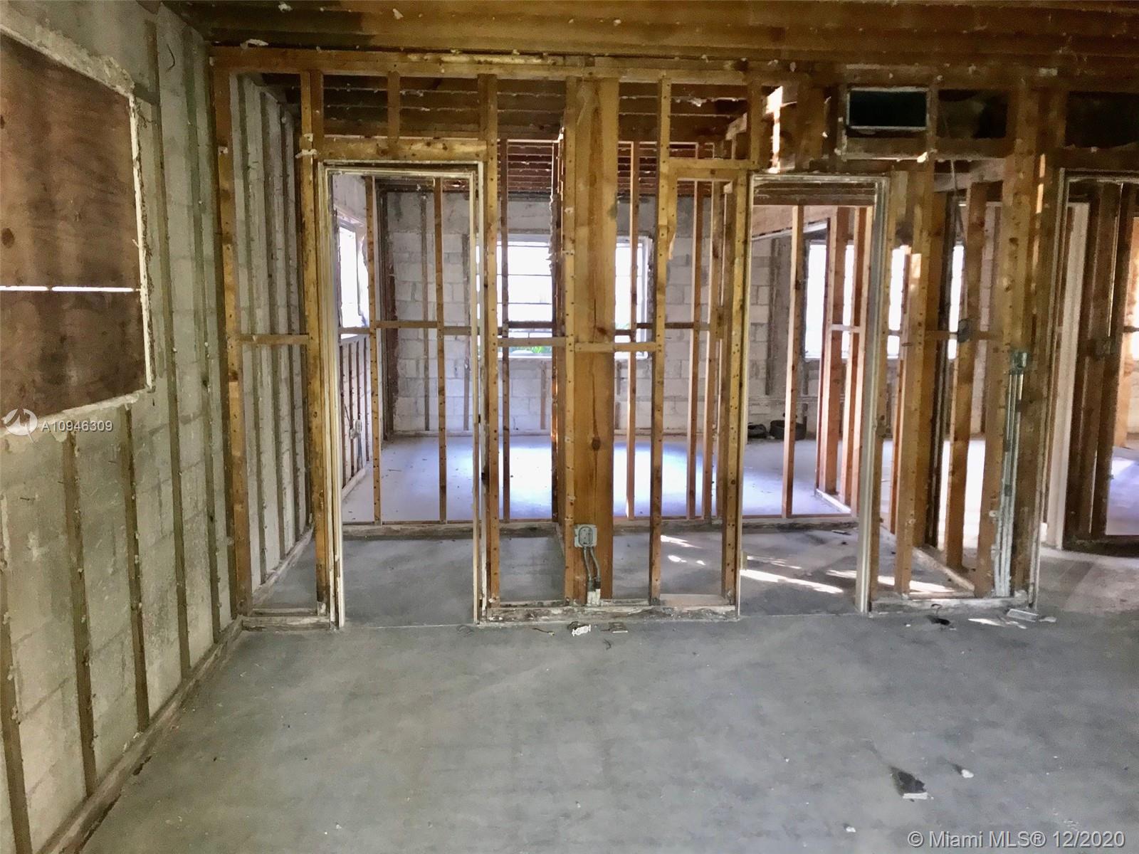 See details / 4298 sq. ft. $ 2020-10-21 0 Photo
