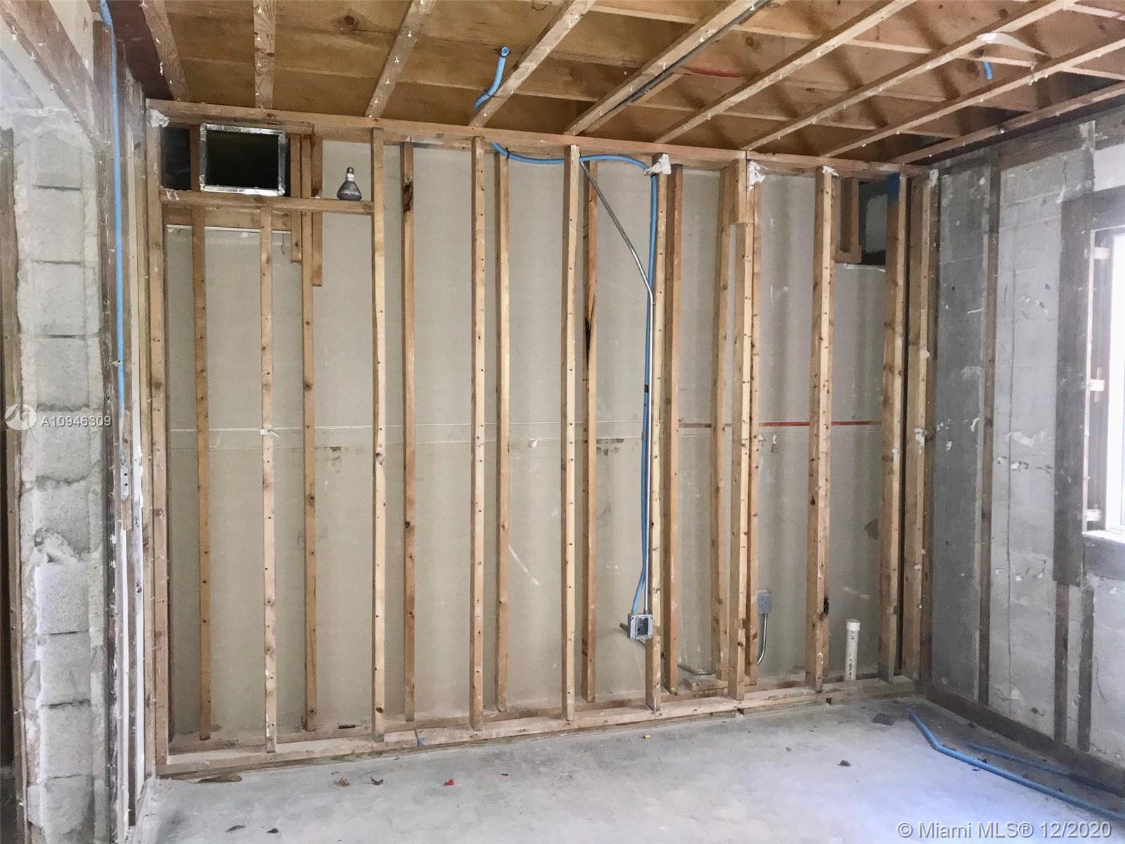 See details / 4298 sq. ft. $ 2020-10-21 0 Photo