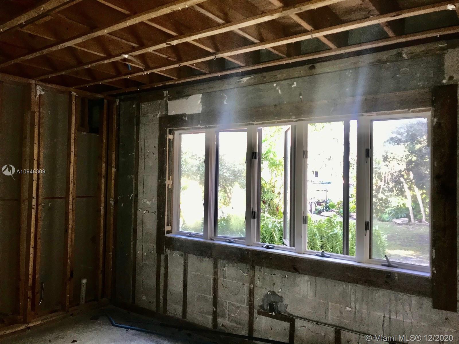 See details / 4298 sq. ft. $ 2020-10-21 0 Photo