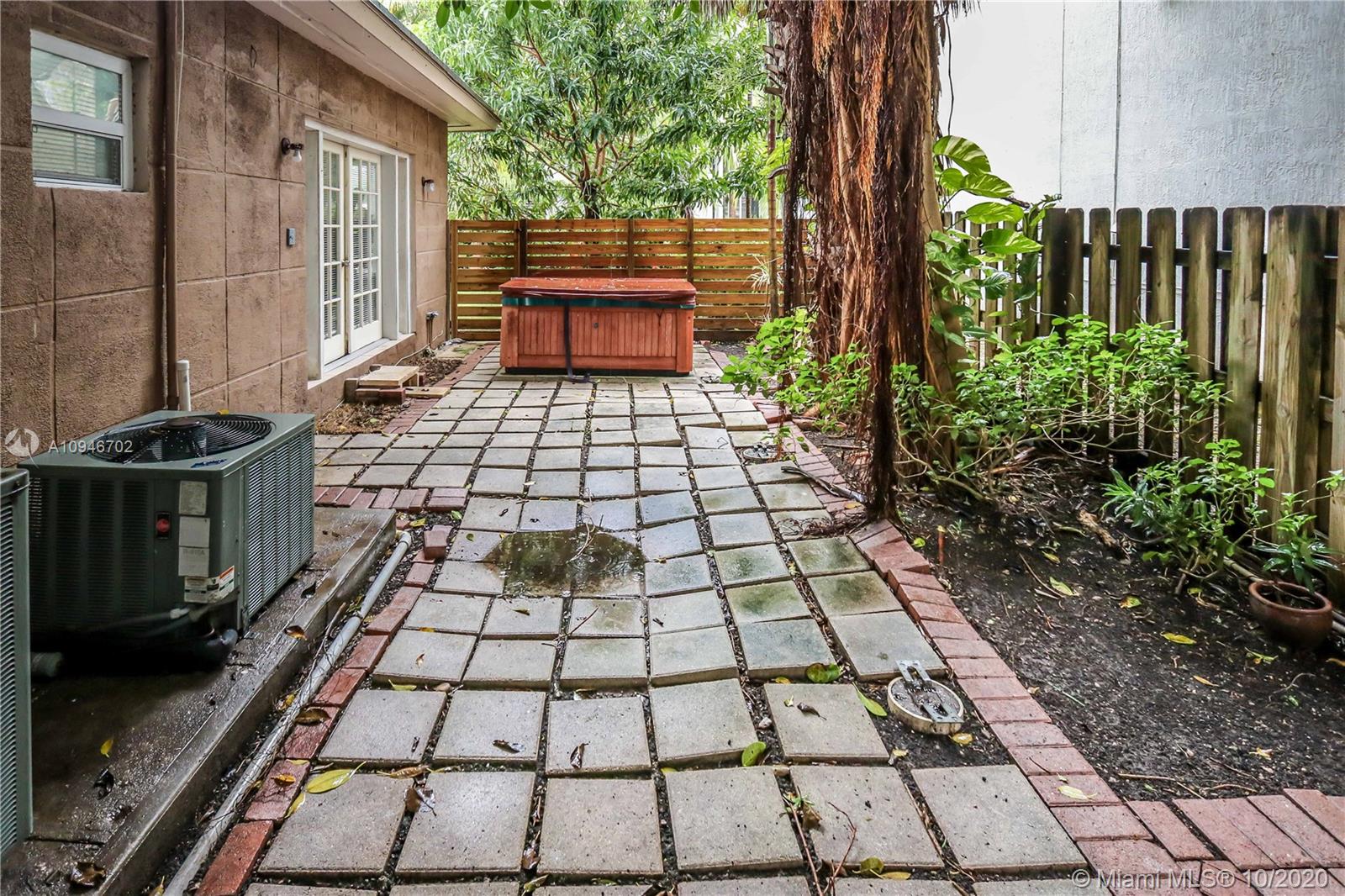 See details / 2813 sq. ft. $ 2020-10-22 0 Photo