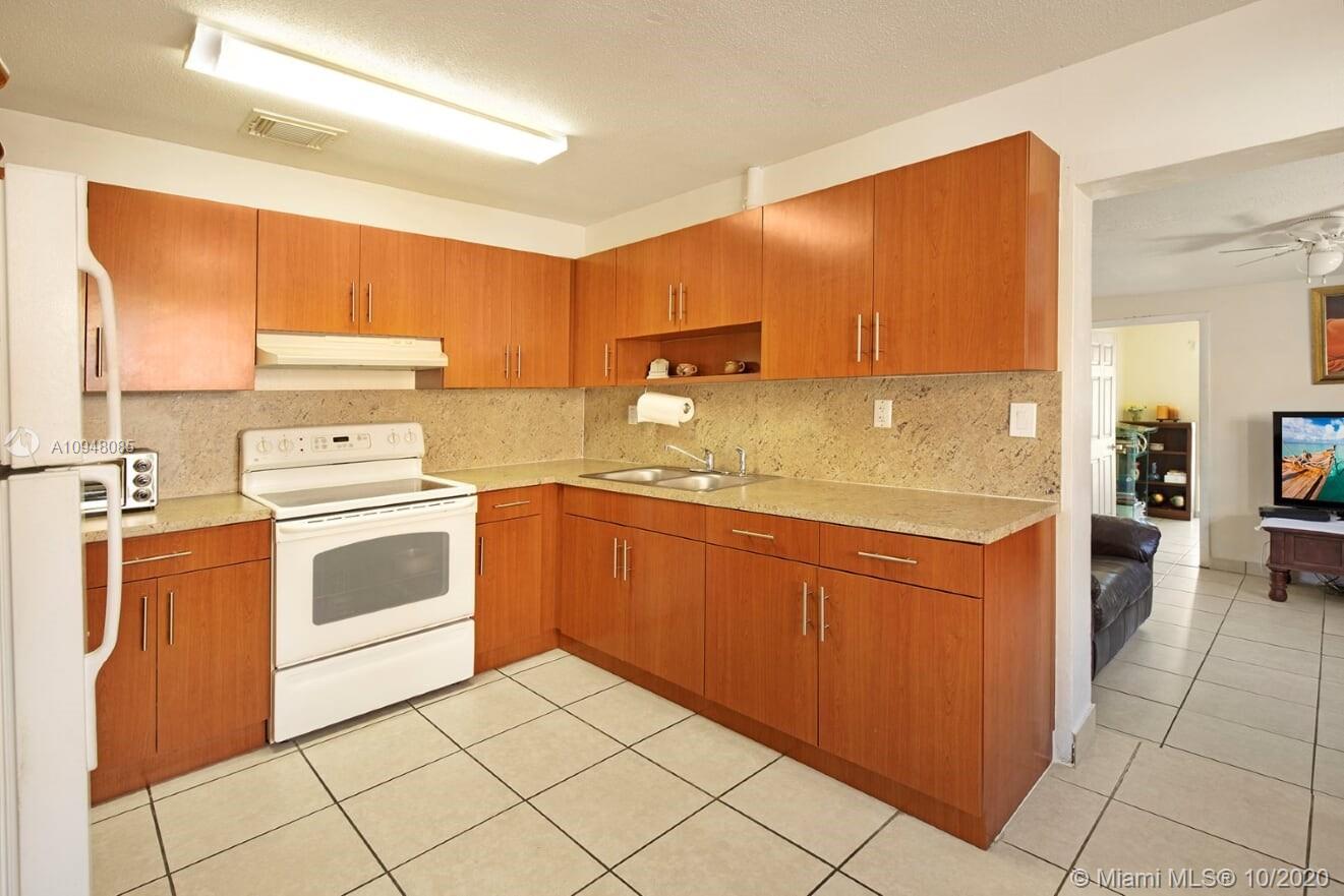 See details / 2770 sq. ft. $ 2020-10-26 0 Photo