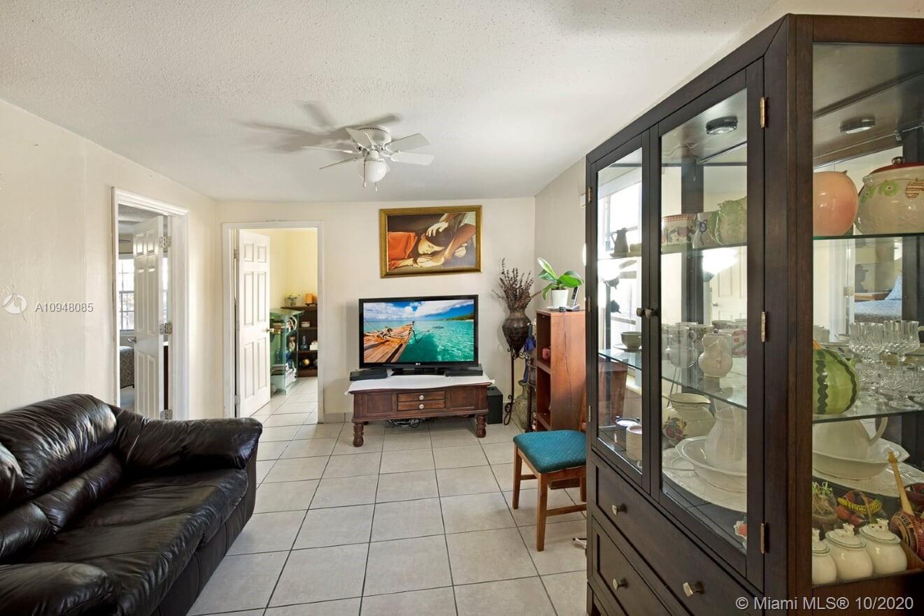 See details / 2770 sq. ft. $ 2020-10-26 0 Photo