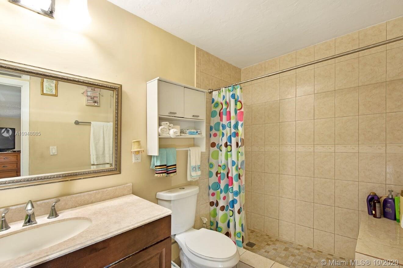 See details / 2770 sq. ft. $ 2020-10-26 0 Photo