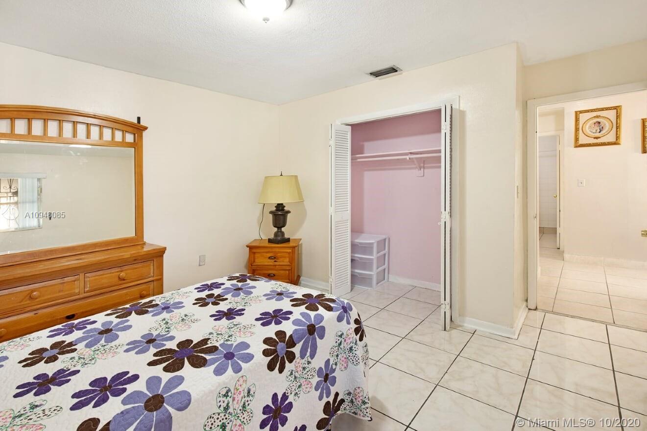 See details / 2770 sq. ft. $ 2020-10-26 0 Photo