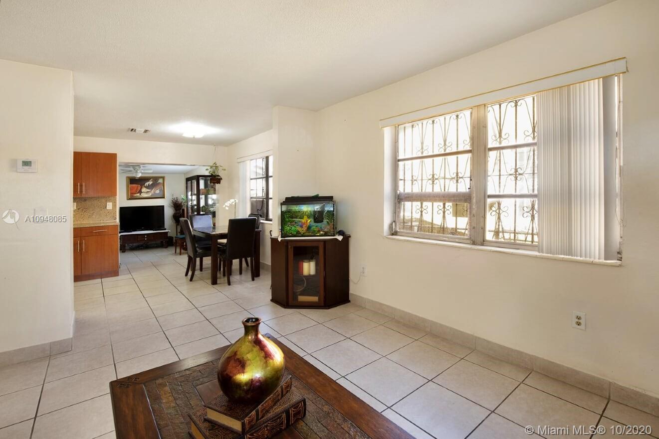 See details / 2770 sq. ft. $ 2020-10-26 0 Photo