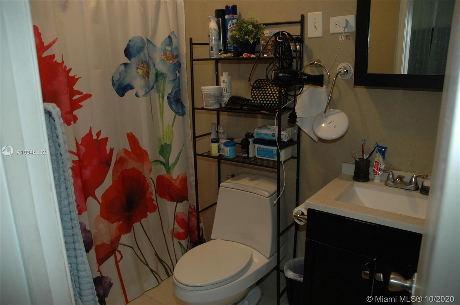 See details / 1712 sq. ft. $ 2020-10-26 0 Photo