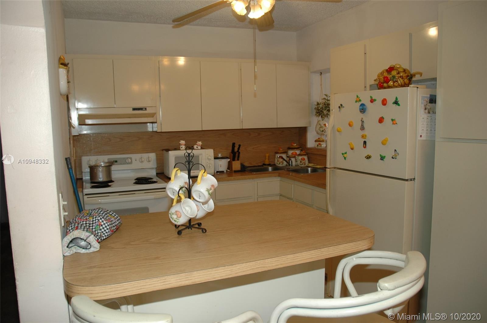See details / 1712 sq. ft. $ 2020-10-26 0 Photo