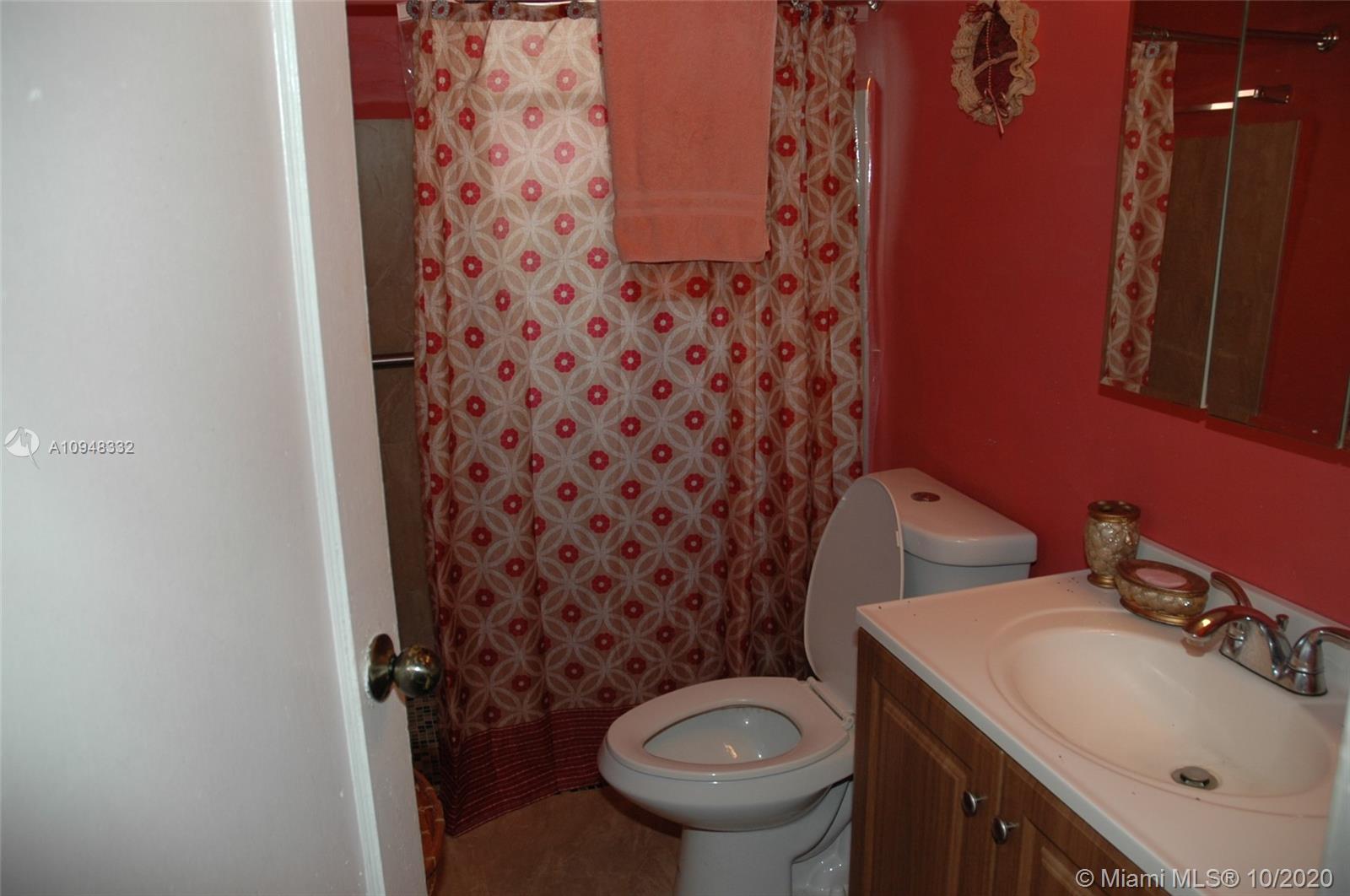 See details / 1712 sq. ft. $ 2020-10-26 0 Photo