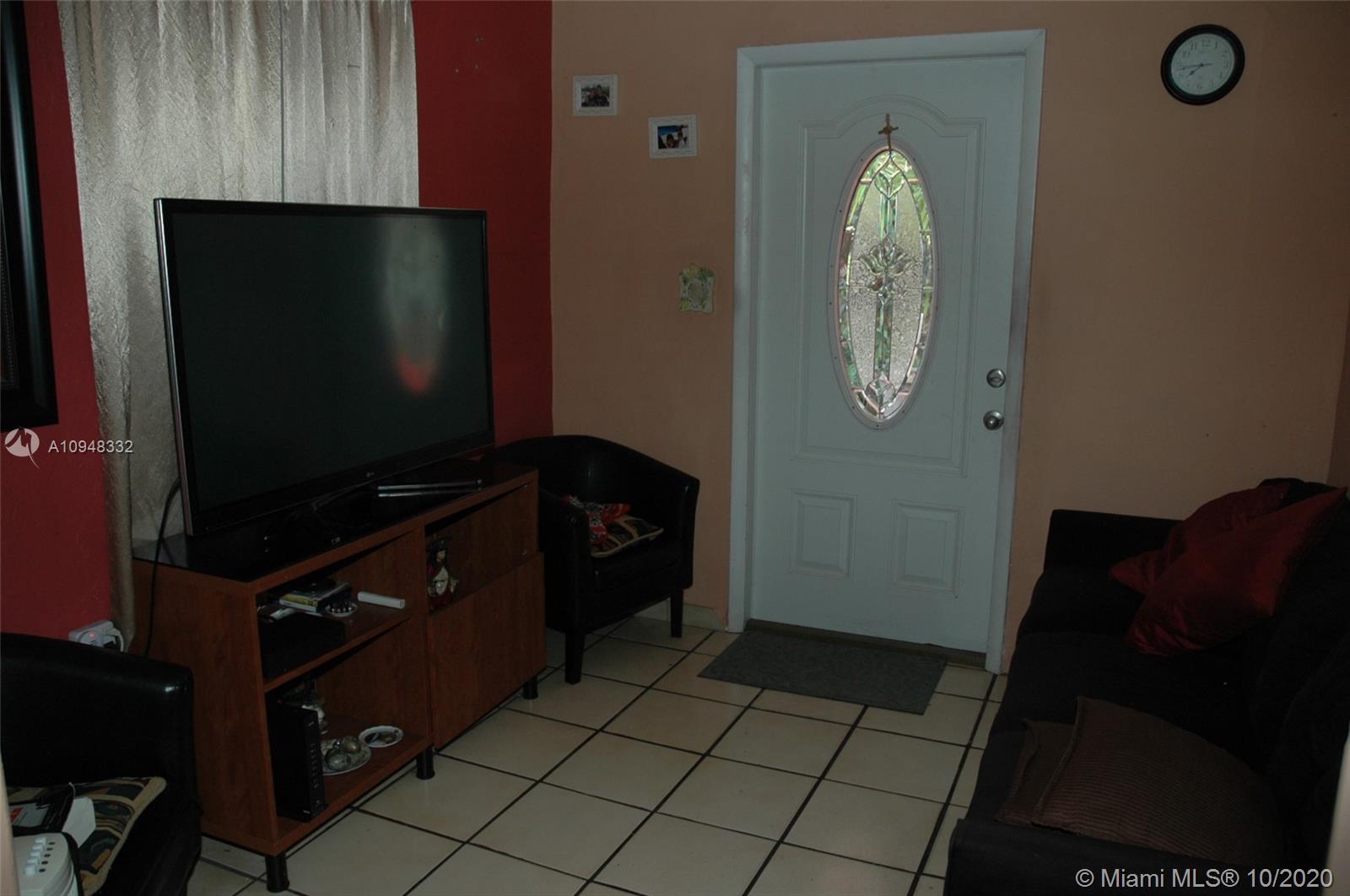 See details / 1712 sq. ft. $ 2020-10-26 0 Photo
