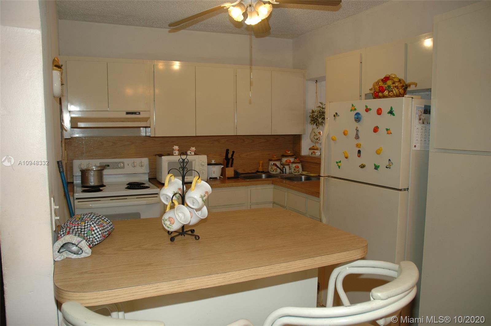 See details / 1712 sq. ft. $ 2020-10-26 0 Photo
