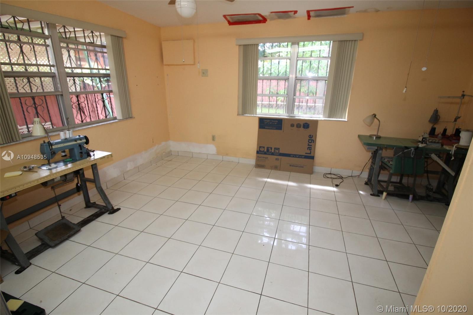 See details / 1676 sq. ft. $ 2020-11-23 0 Photo