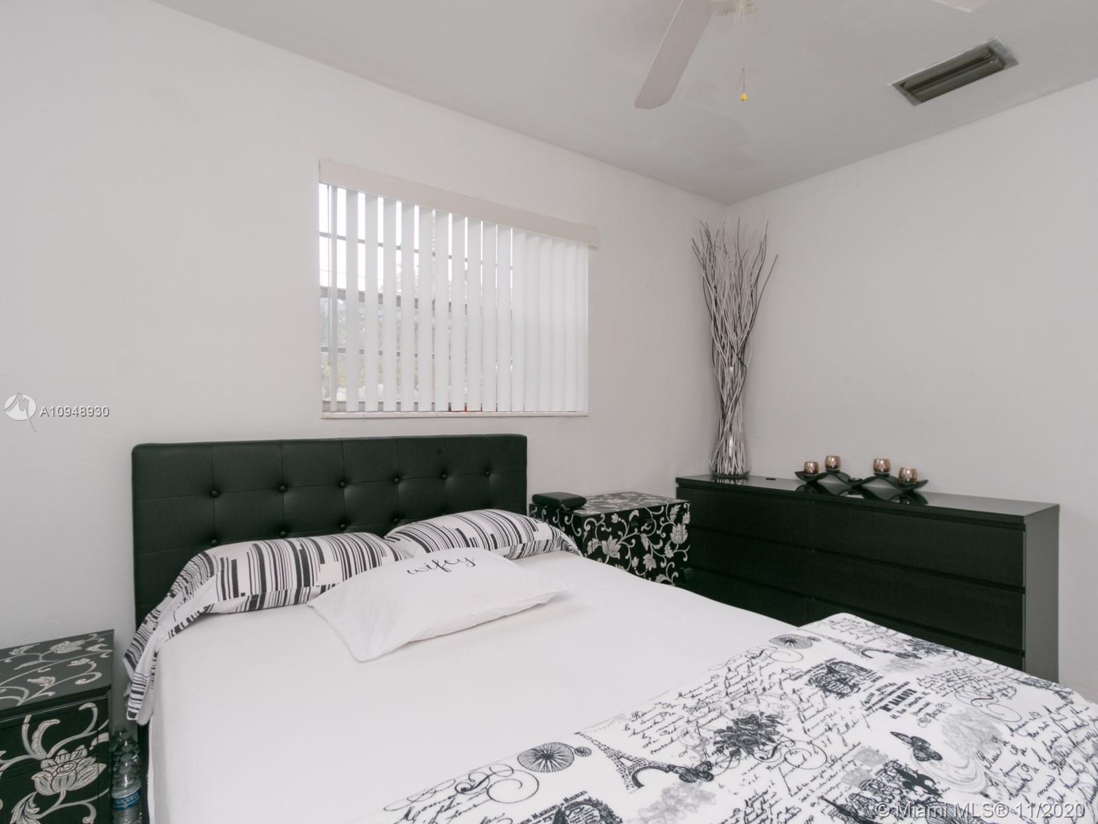 See details / 1800 sq. ft. $ 2020-10-27 0 Photo