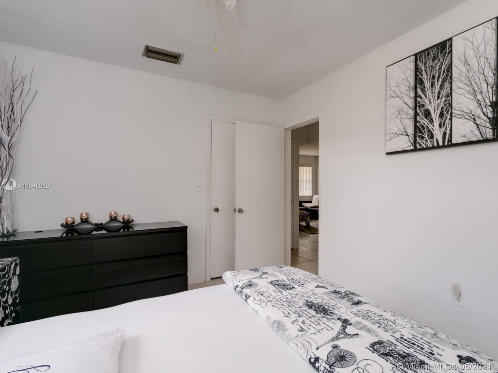 See details / 1800 sq. ft. $ 2020-10-27 0 Photo