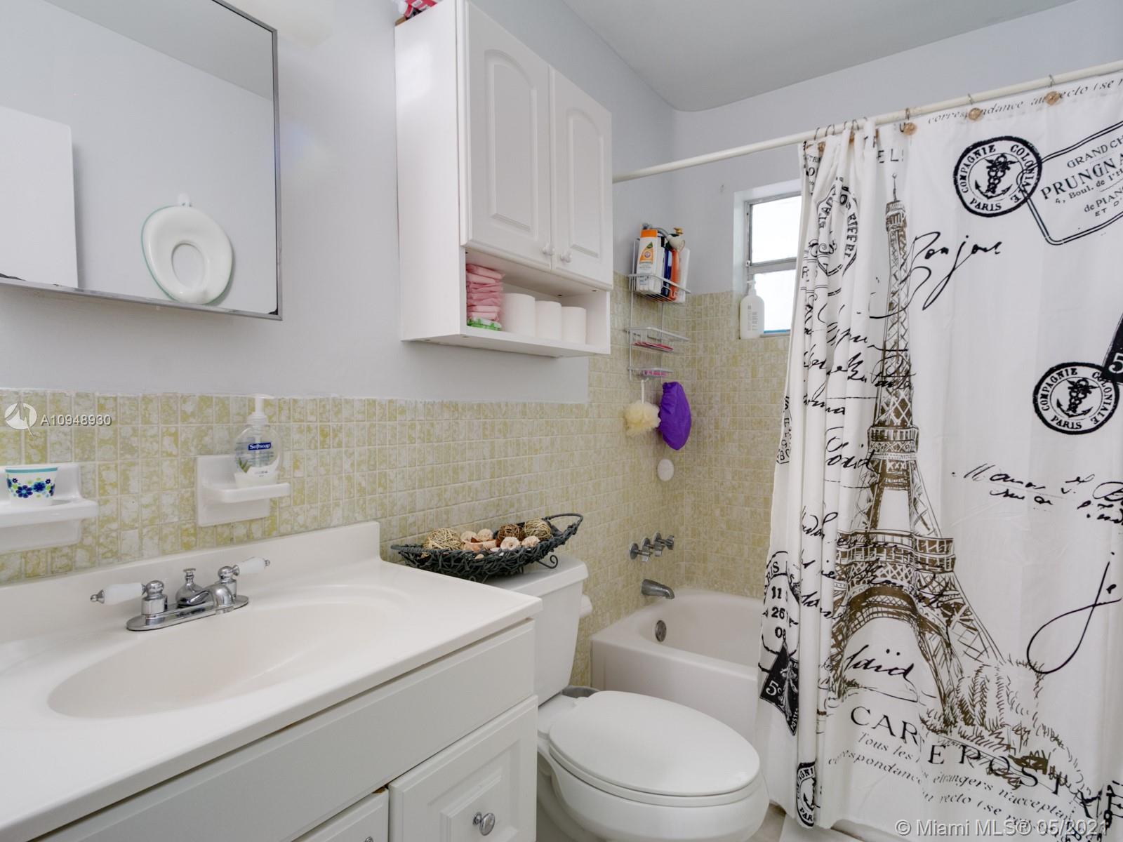 See details / 1800 sq. ft. $ 2020-10-27 0 Photo