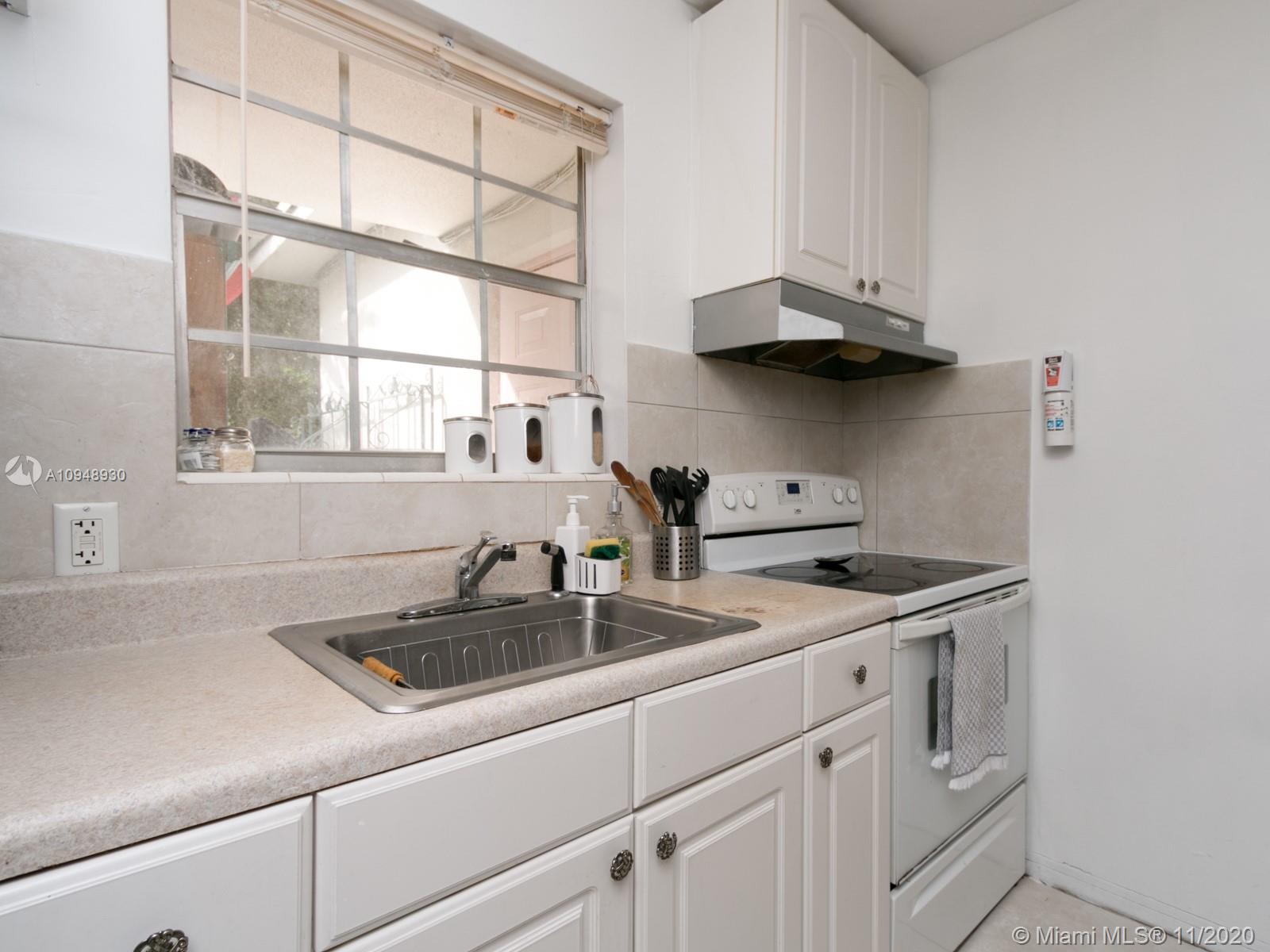 See details / 1800 sq. ft. $ 2020-10-27 0 Photo