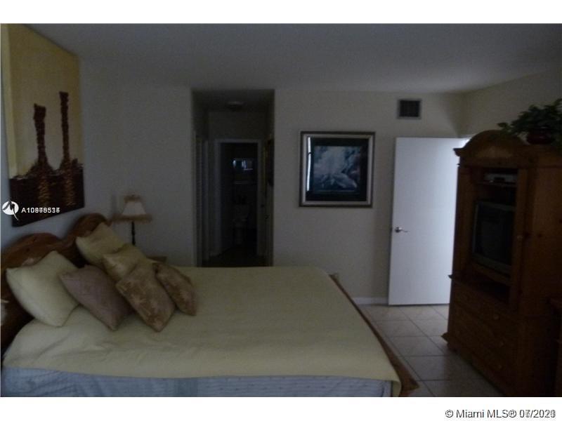 Photo of 3725 Ocean Dr #917, Hollywood, Florida, 33019 -