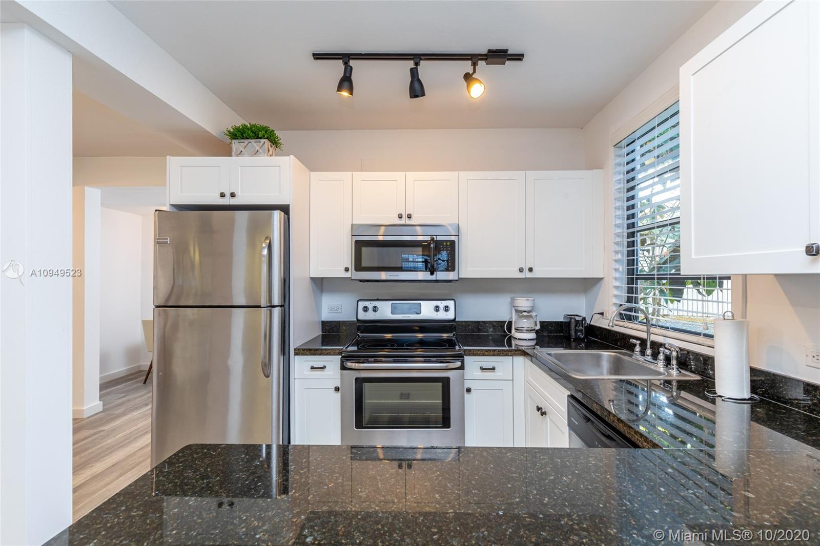 See details / 4381 sq. ft. $ 2020-10-28 0 Photo