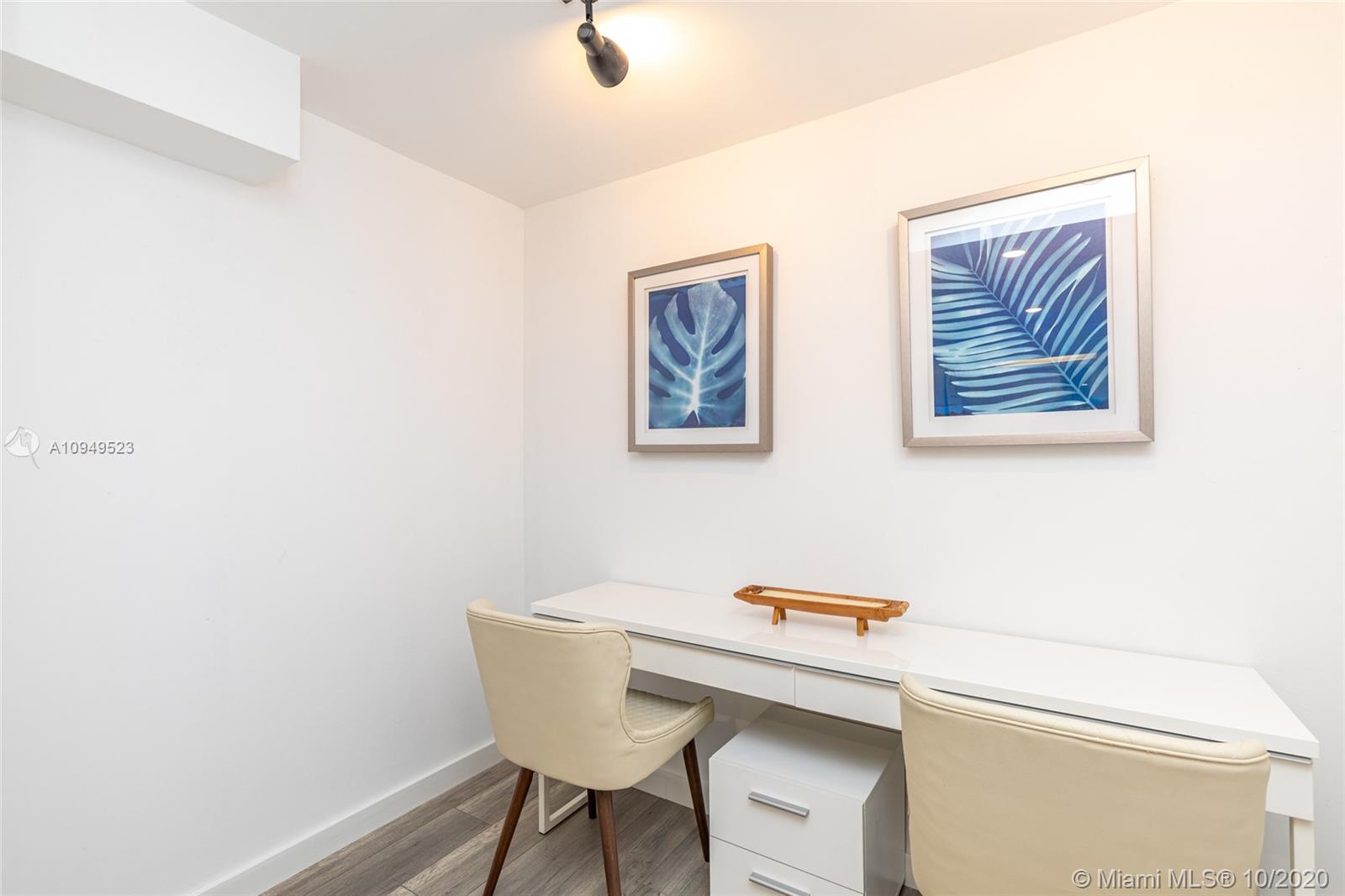 See details / 4381 sq. ft. $ 2020-10-28 0 Photo