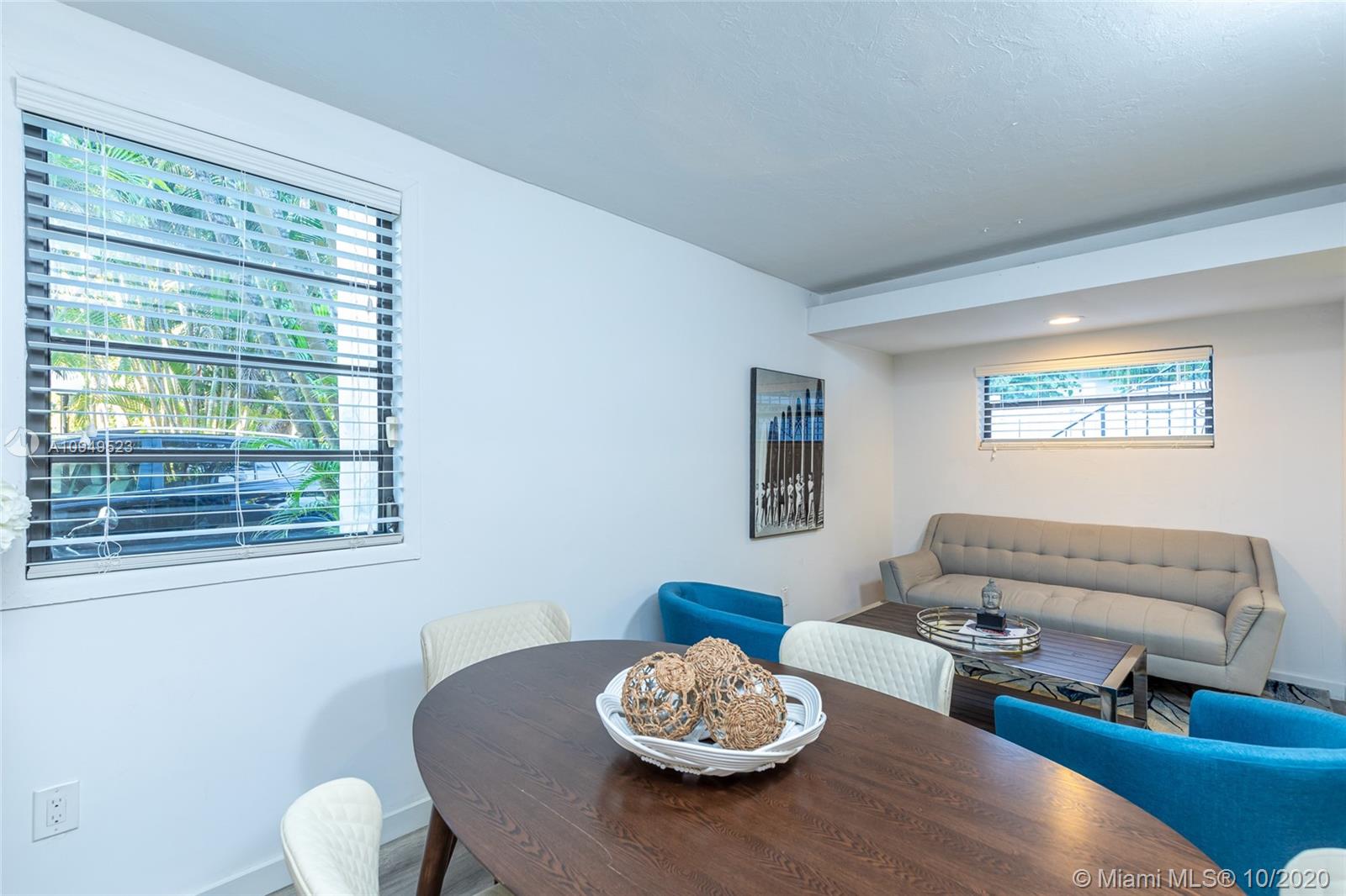 See details / 4381 sq. ft. $ 2020-10-28 0 Photo