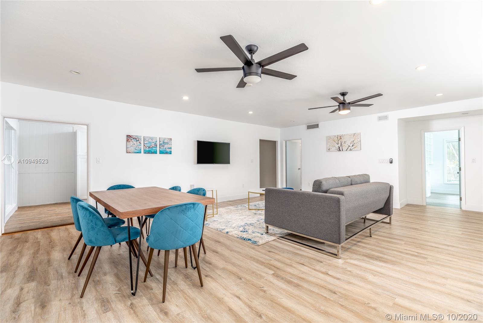 See details / 4381 sq. ft. $ 2020-10-28 0 Photo