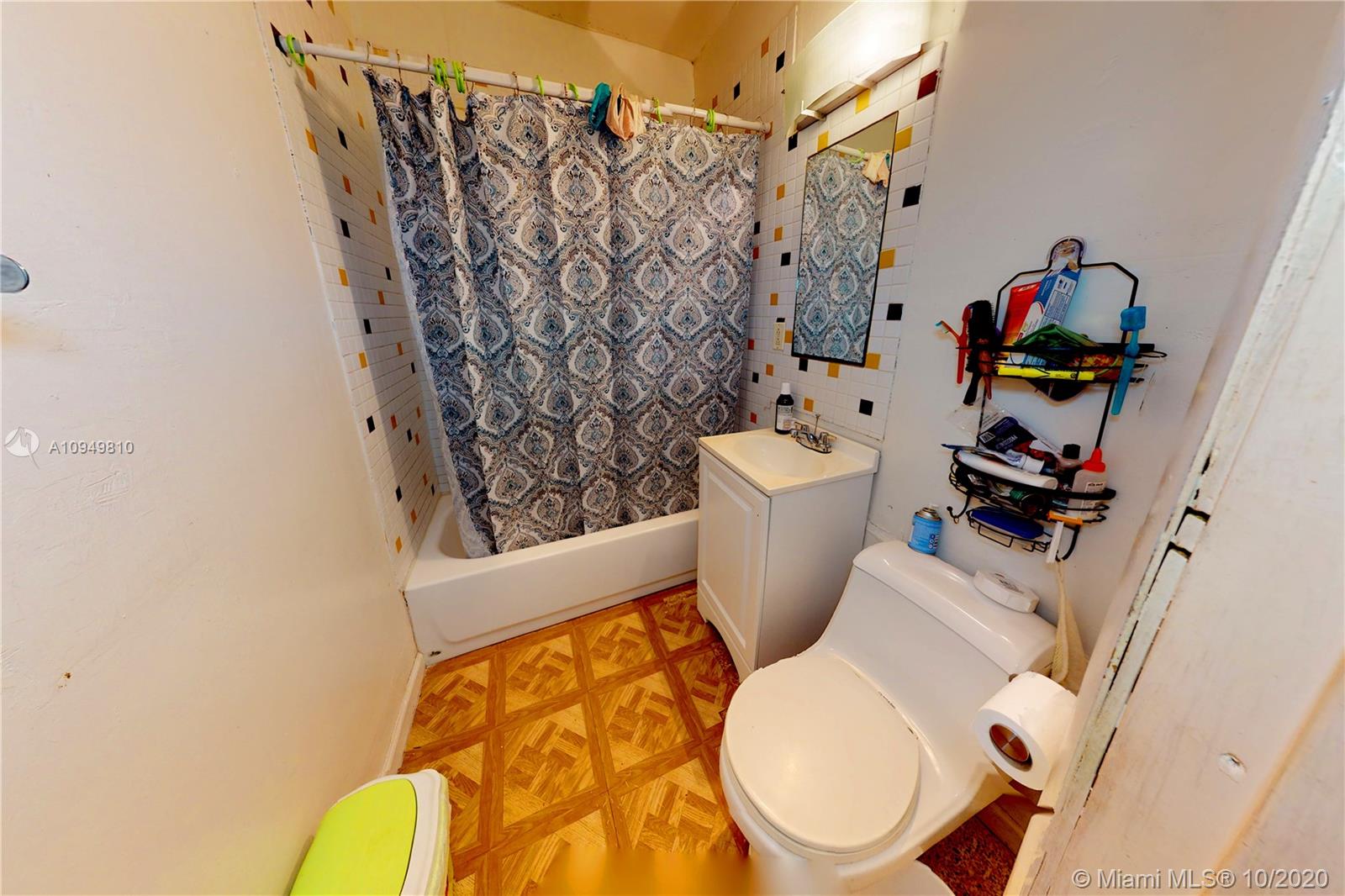 See details / 2588 sq. ft. $ 2020-10-29 0 Photo