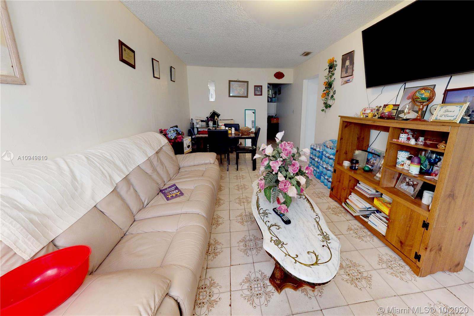 See details / 2588 sq. ft. $ 2020-10-29 0 Photo