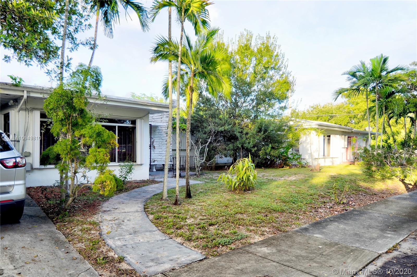 See details / 2588 sq. ft. $ 2020-10-29 0 Photo