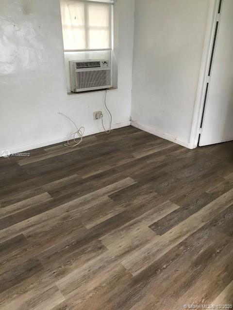 See details / sq. ft. $ 2020-10-29 0 Photo