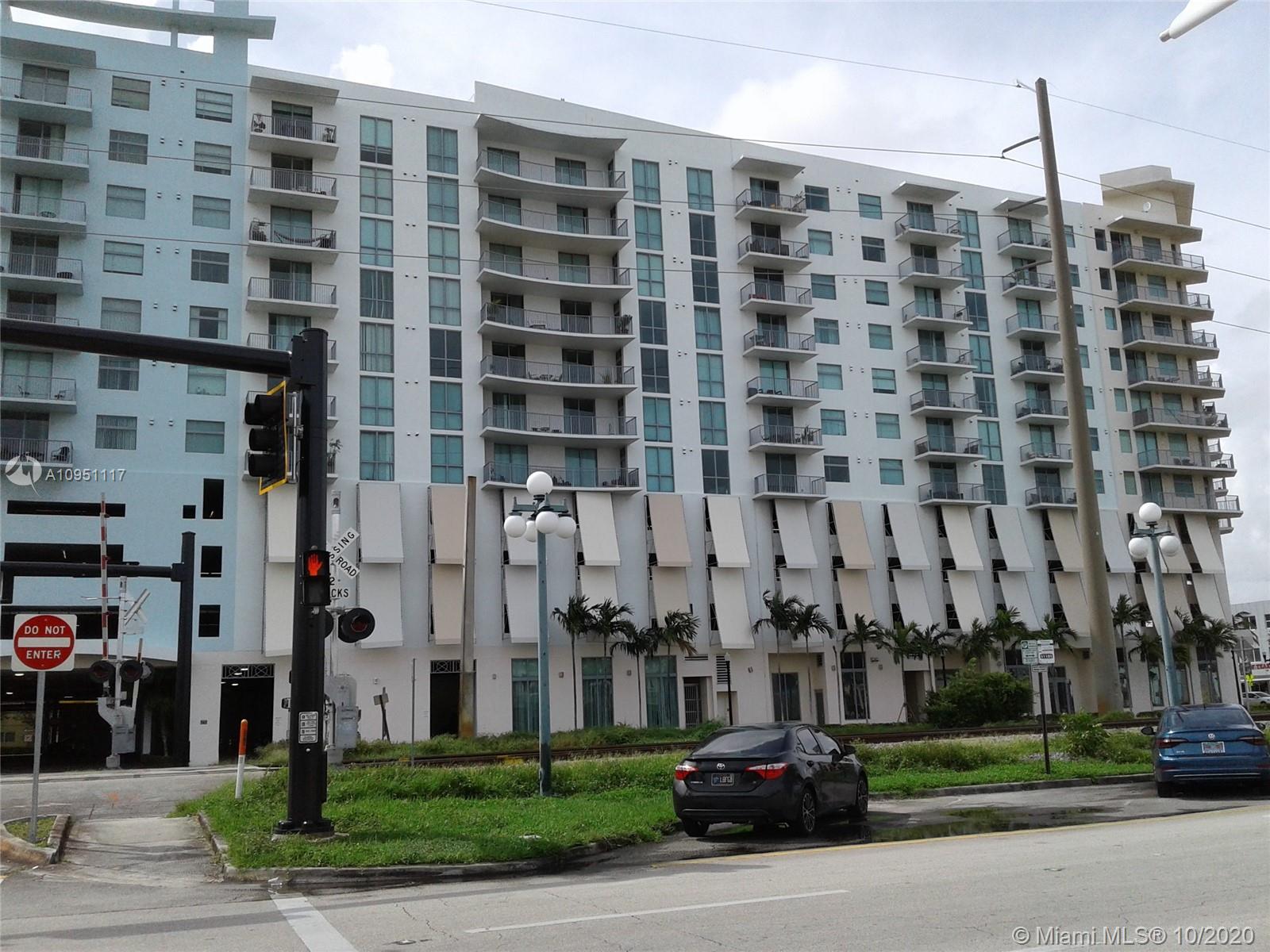 Hollywood Station Condominium
