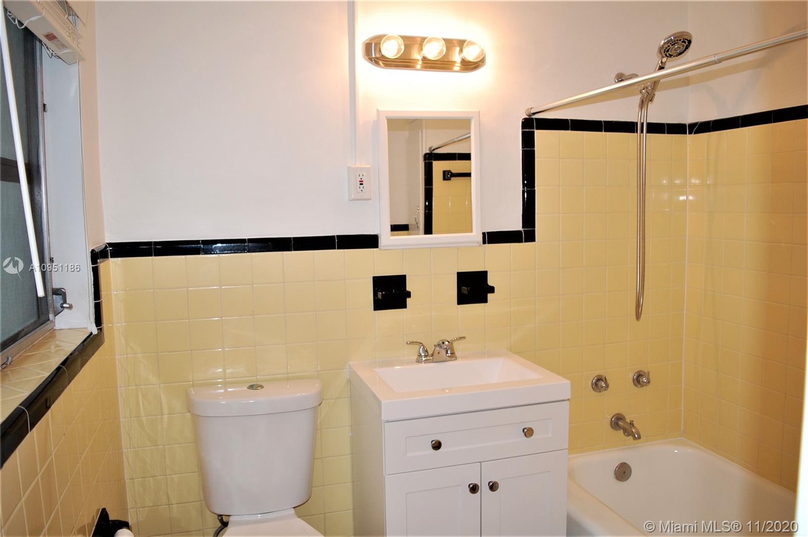 See details / 2074 sq. ft. $ 2020-11-01 0 Photo
