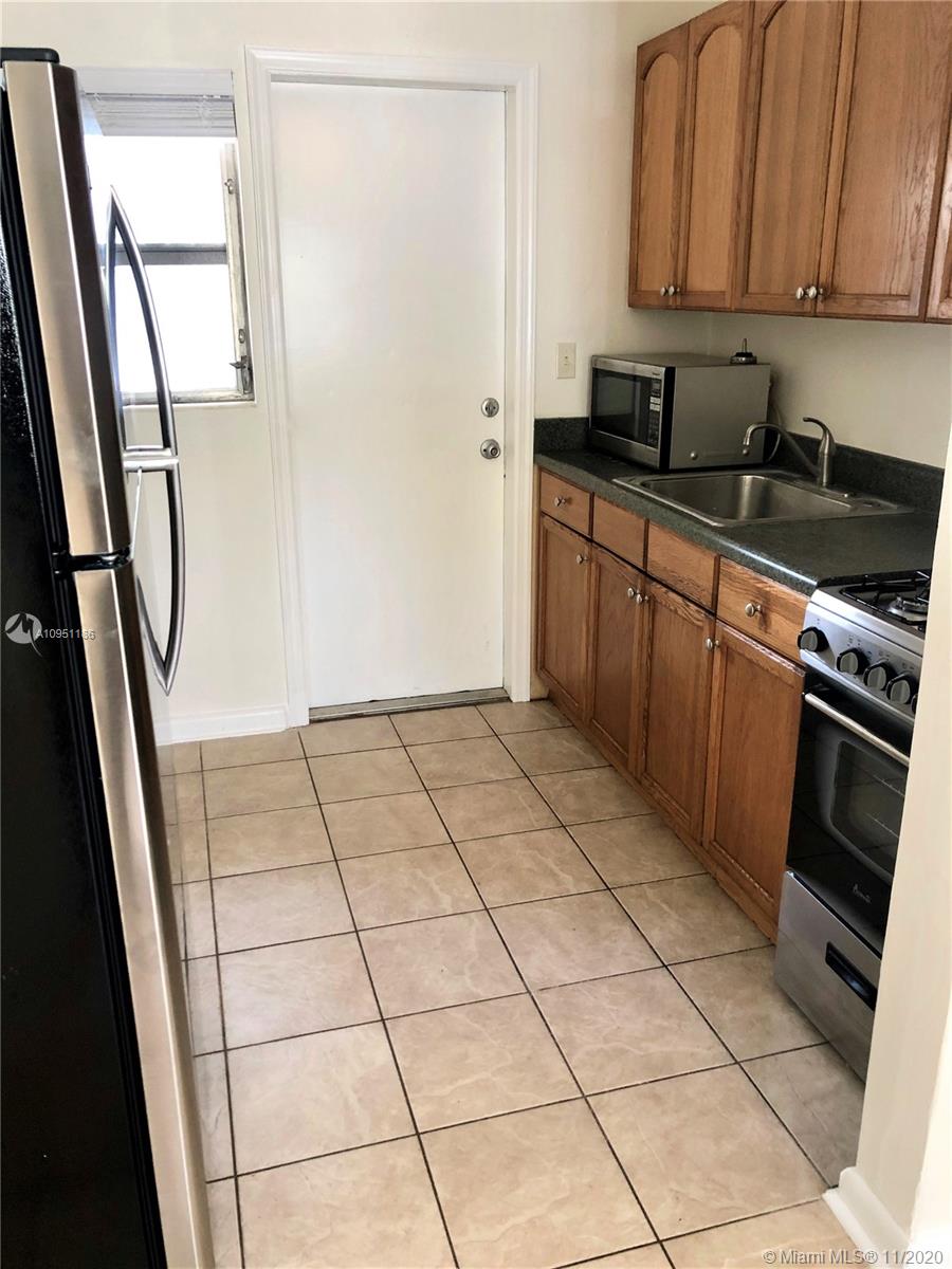 See details / 2074 sq. ft. $ 2020-11-01 0 Photo