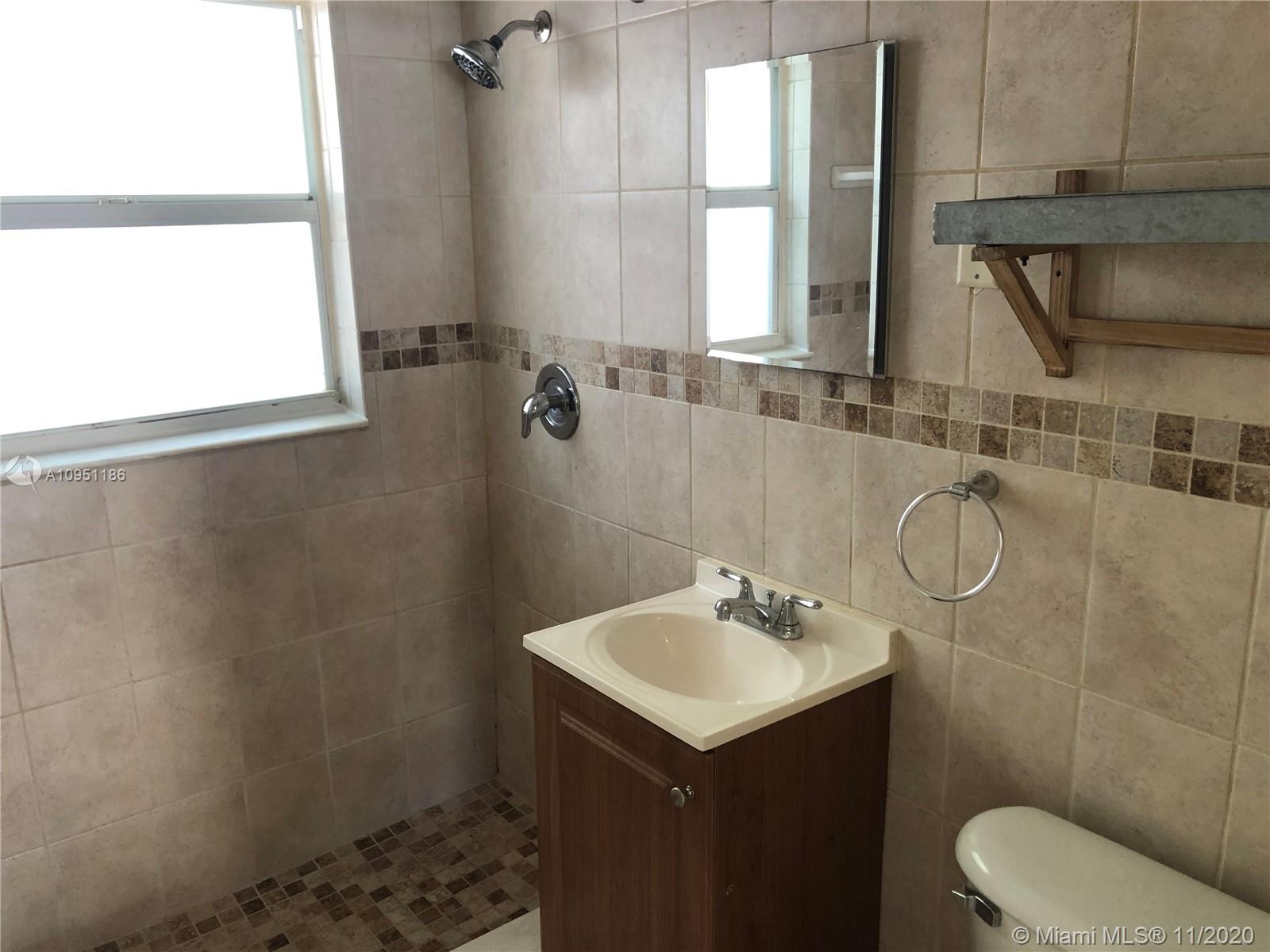 See details / 2074 sq. ft. $ 2020-11-01 0 Photo