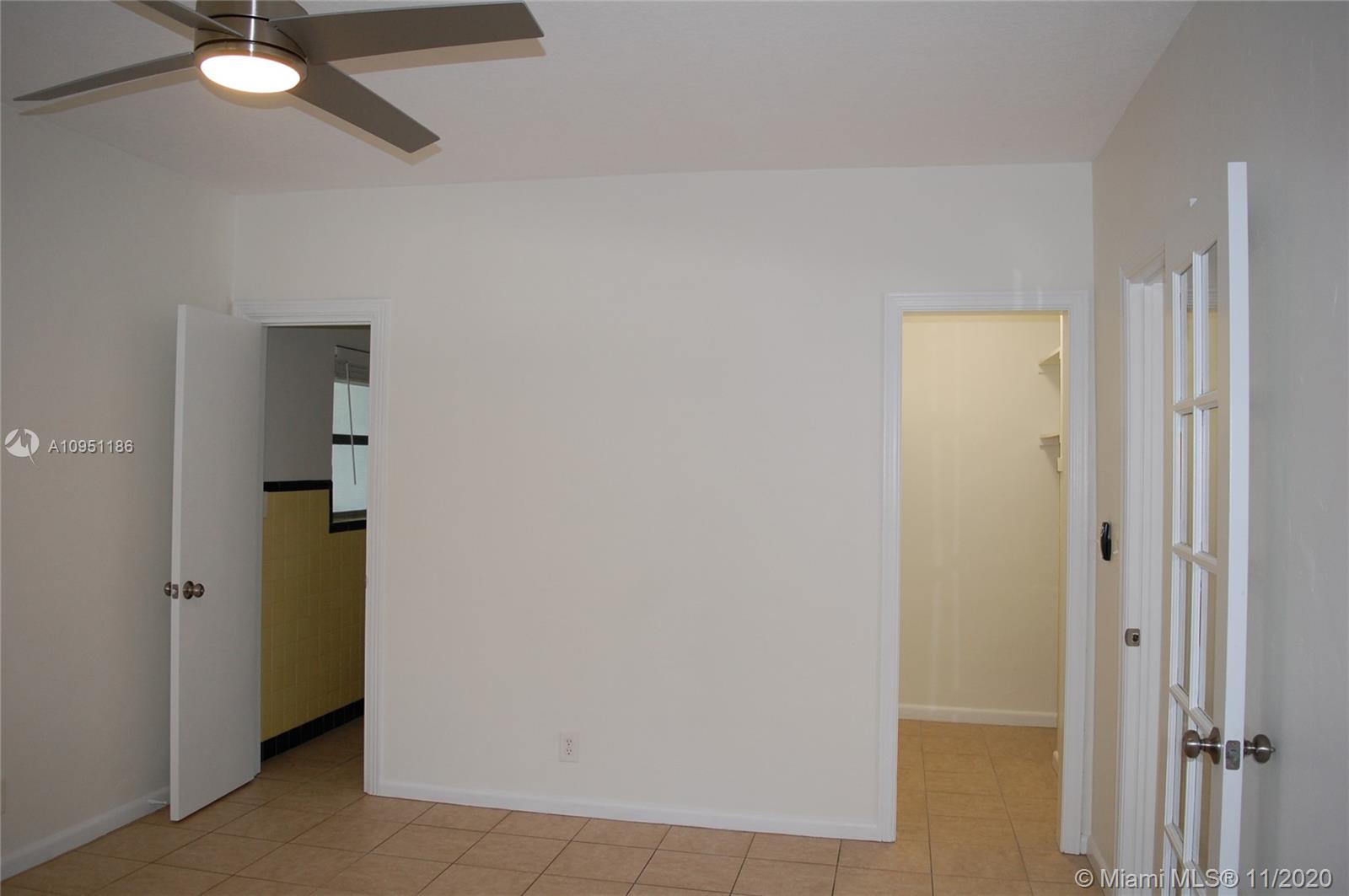 See details / 2074 sq. ft. $ 2020-11-01 0 Photo