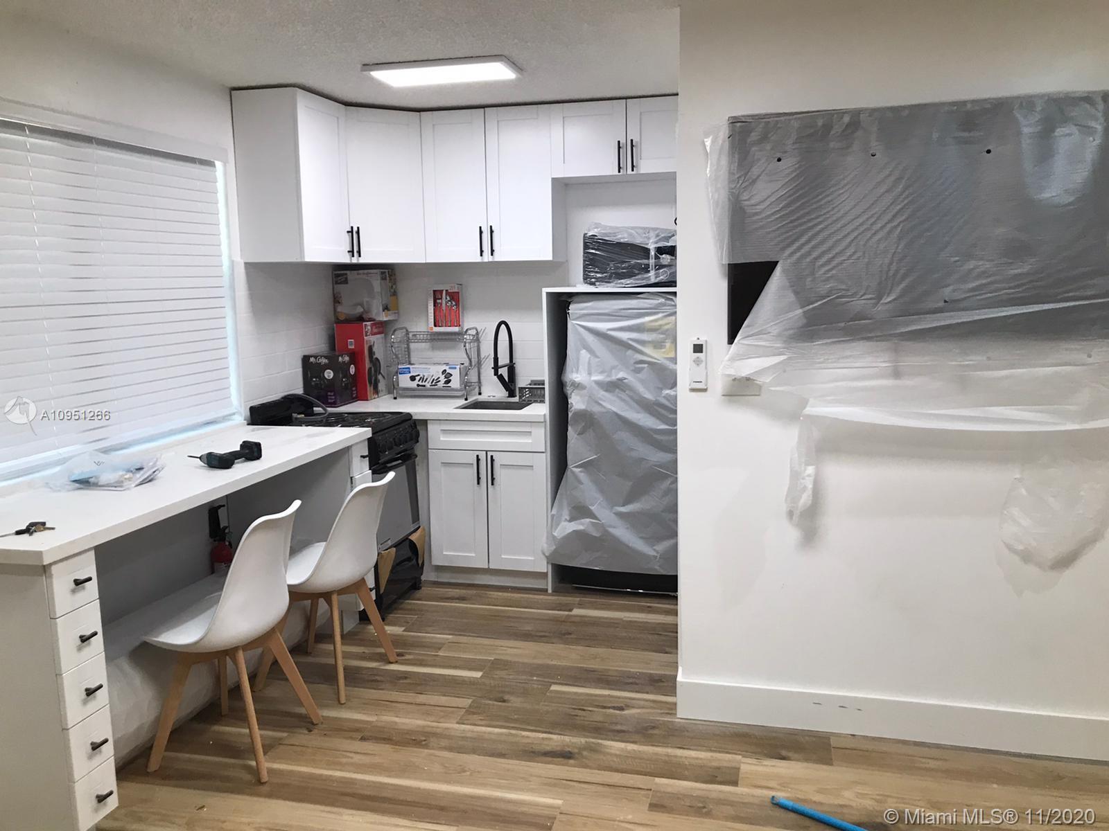 See details / 1906 sq. ft. $ 2020-11-01 0 Photo