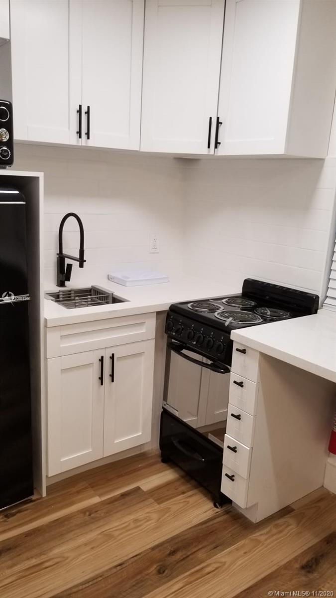 See details / 1906 sq. ft. $ 2020-11-01 0 Photo
