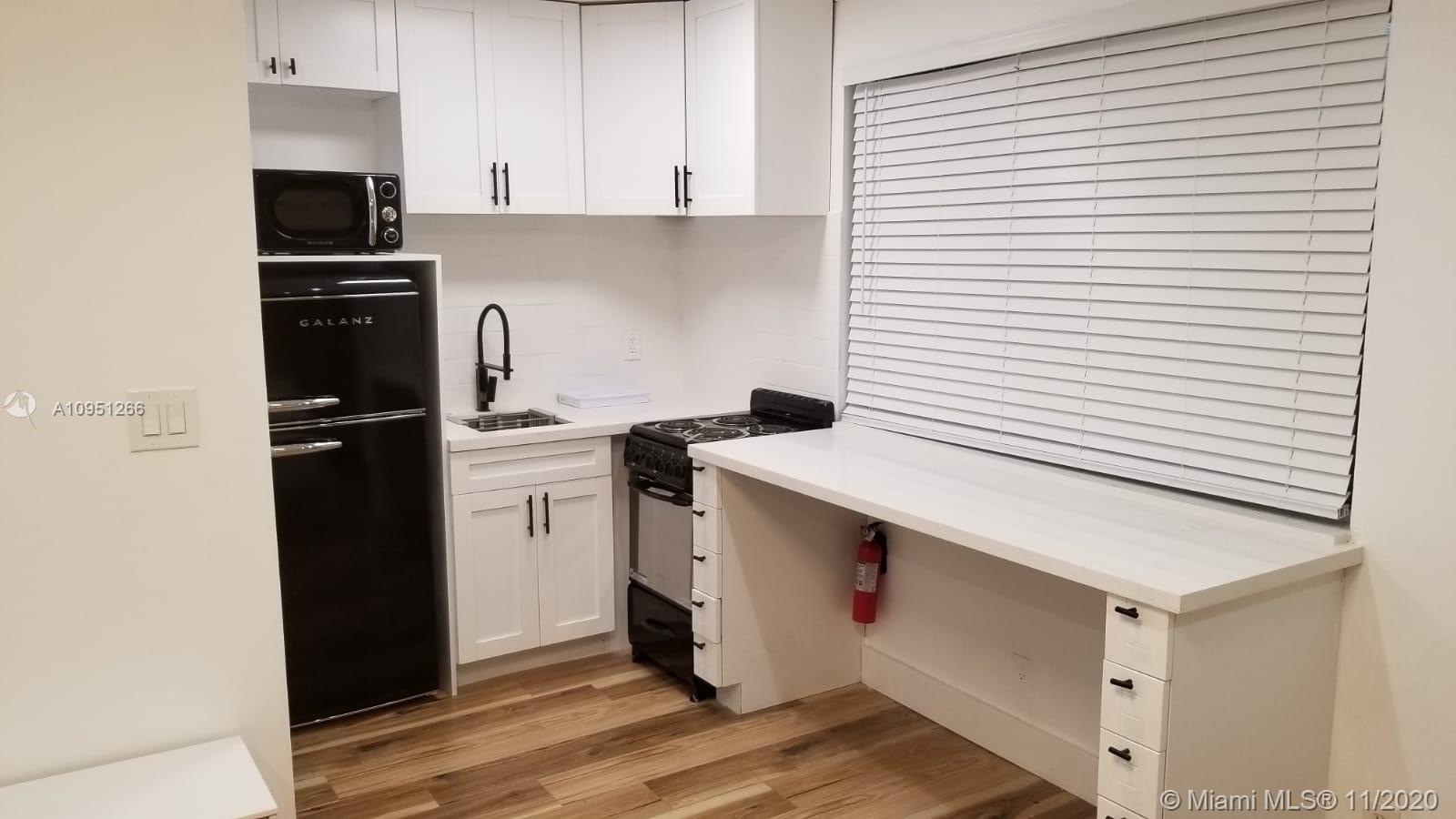 See details / 1906 sq. ft. $ 2020-11-01 0 Photo