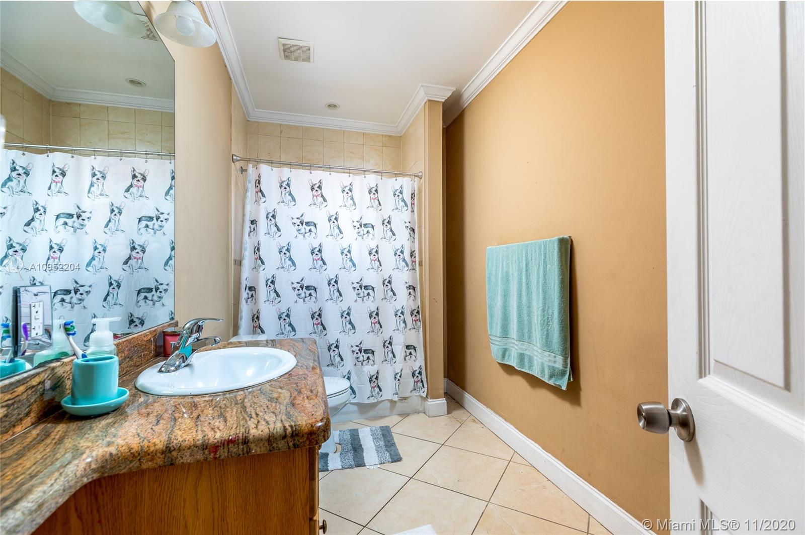 See details / 3460 sq. ft. $ 2020-11-03 0 Photo