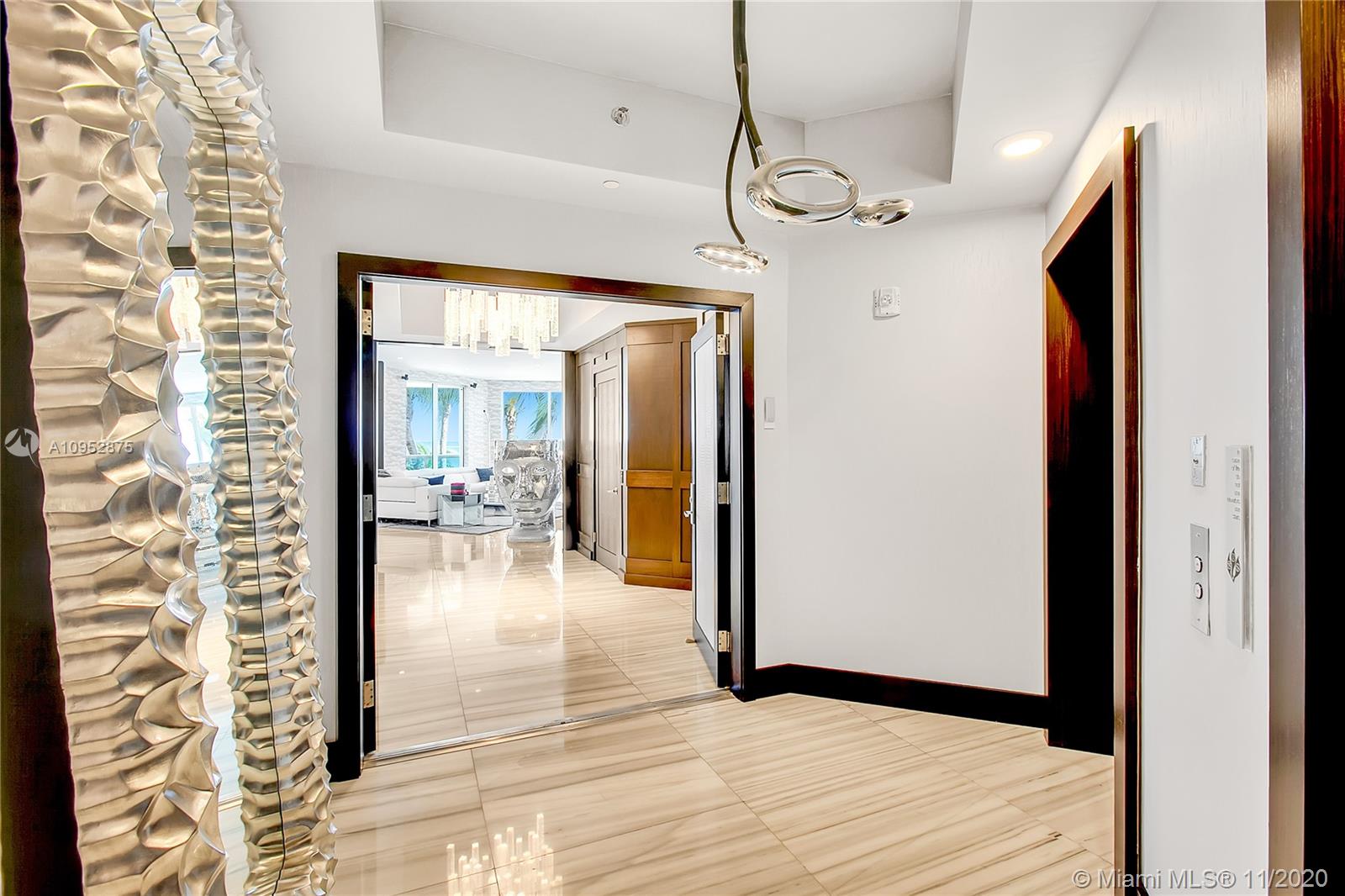 Photo of 2711 Ocean Dr #402, Hollywood, Florida, 33019 -