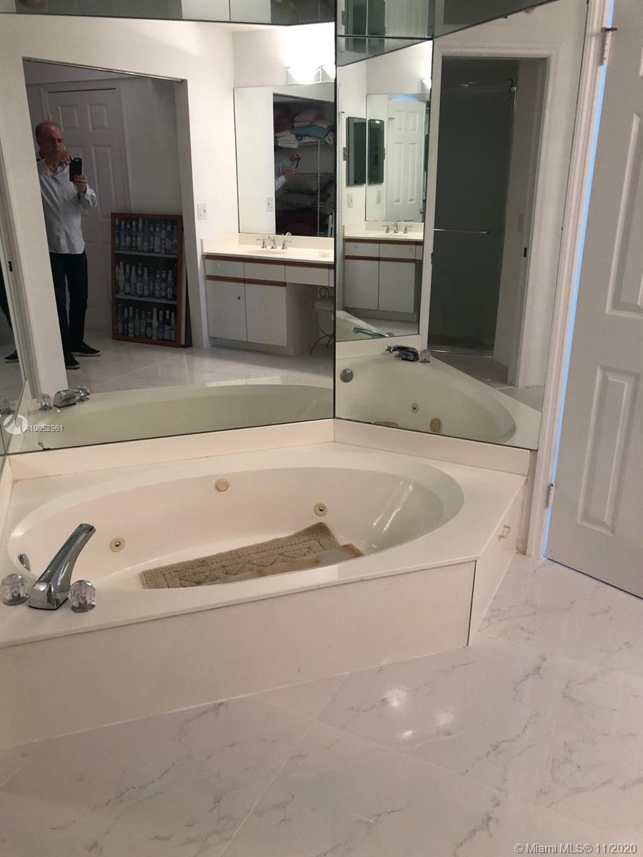 Photo of 3500 Mystic Pointe Dr #3004, Aventura, Florida, 33180 -