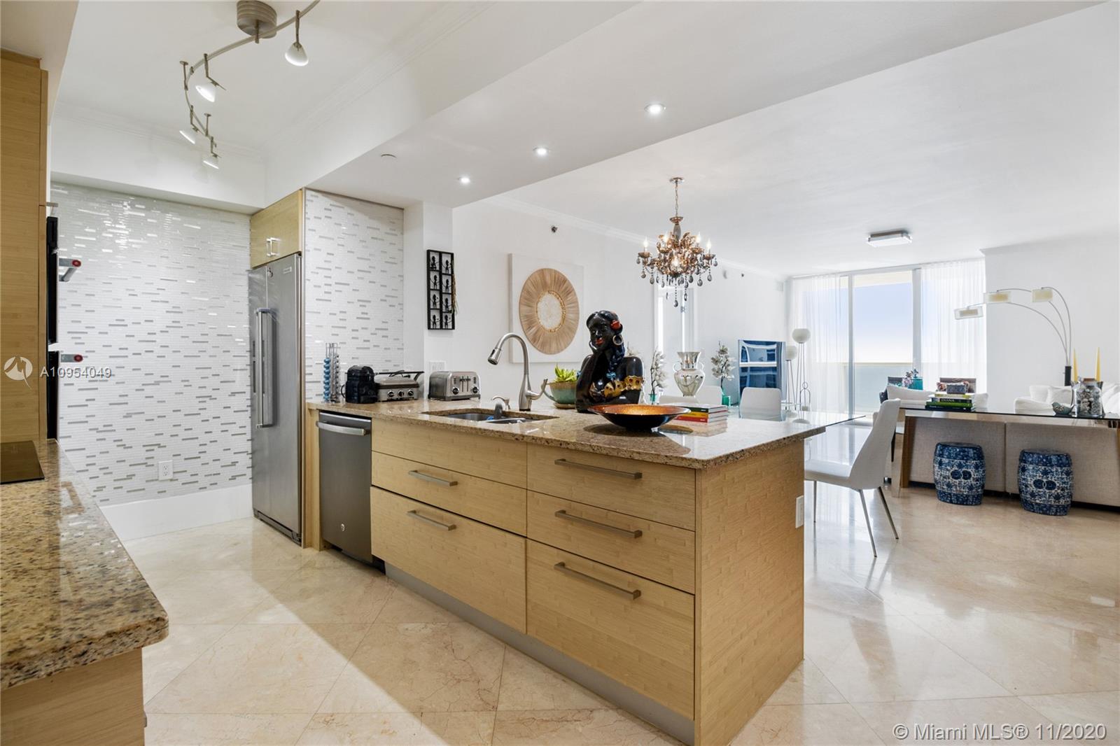 Ver detalles 3904 3 / 3 1675 sq. ft. $ 2020-11-06 0 foto