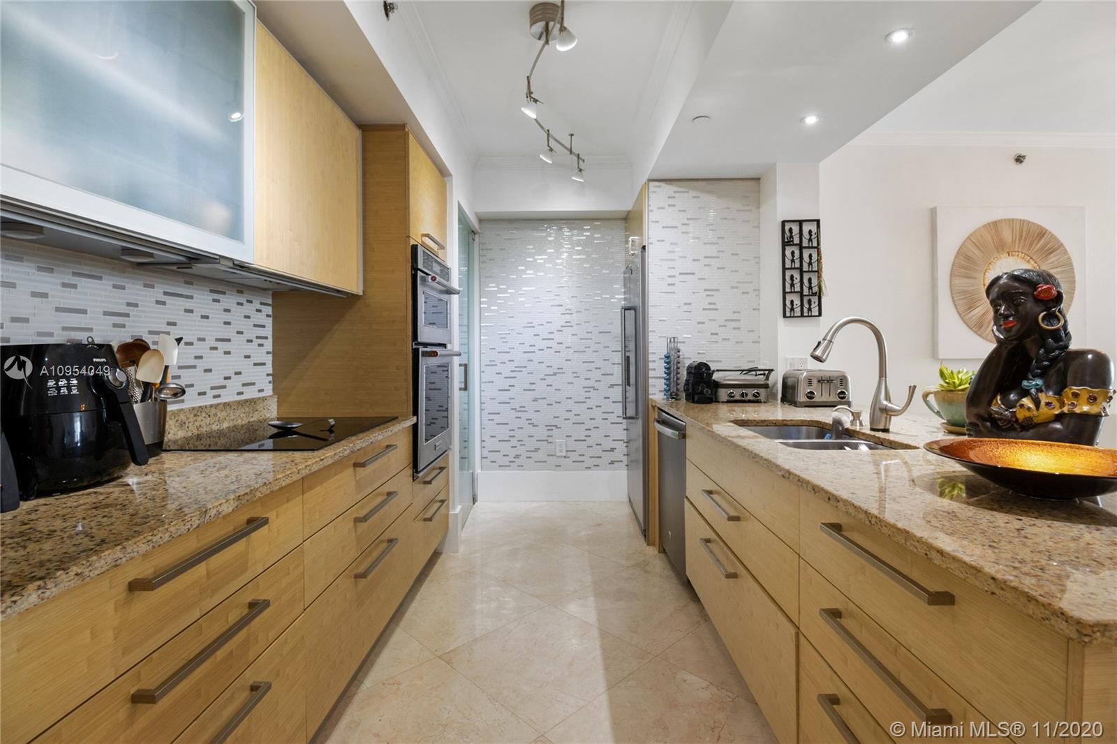 Ver detalles 3904 3 / 3 1675 sq. ft. $ 2020-11-06 0 foto