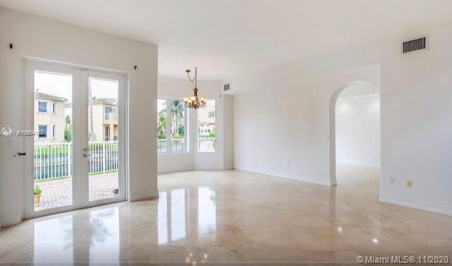 Photo of 3178 211th St, Aventura, Florida, 33180 - Living room
